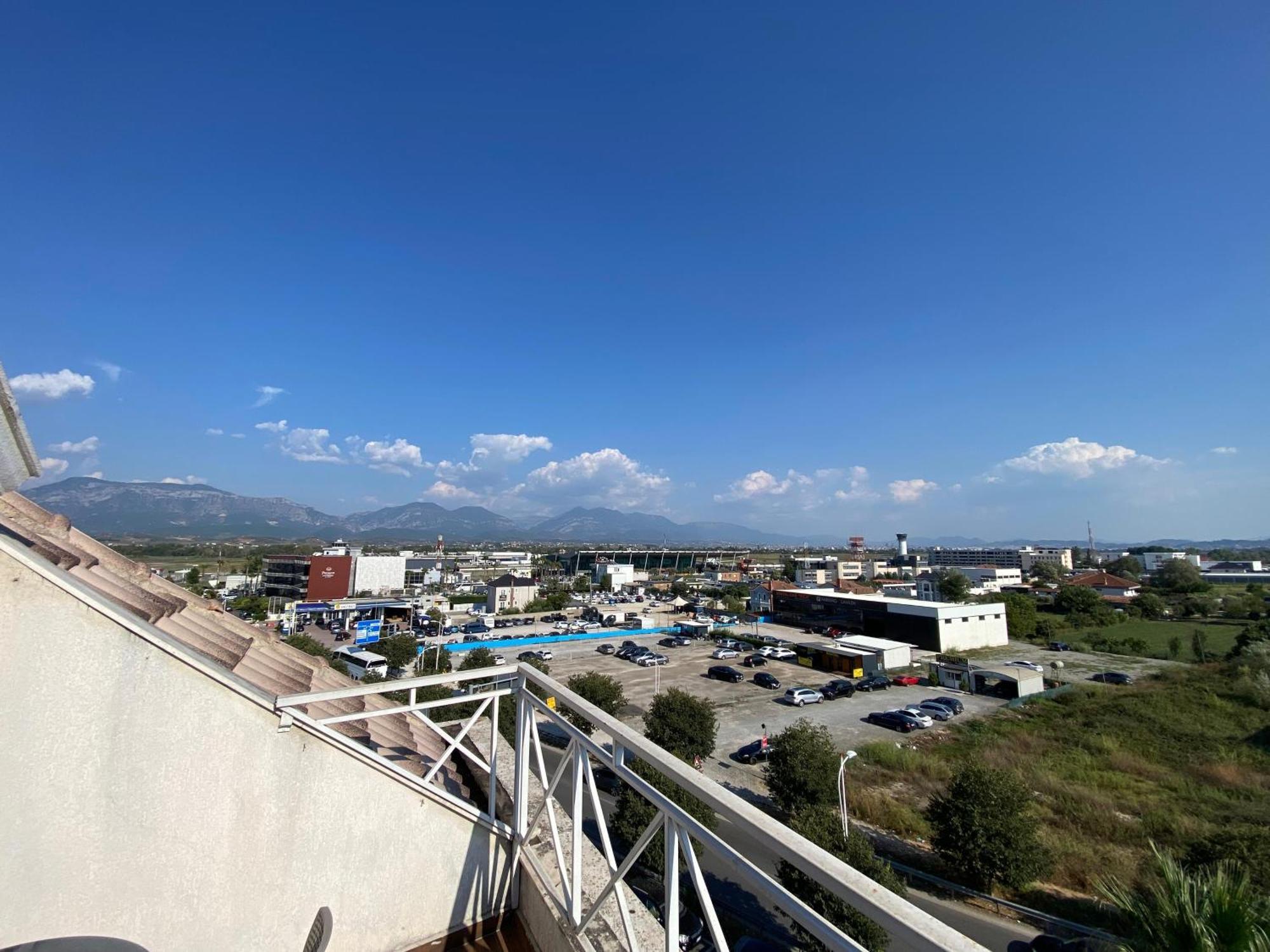 Zeus Hotel Rinas