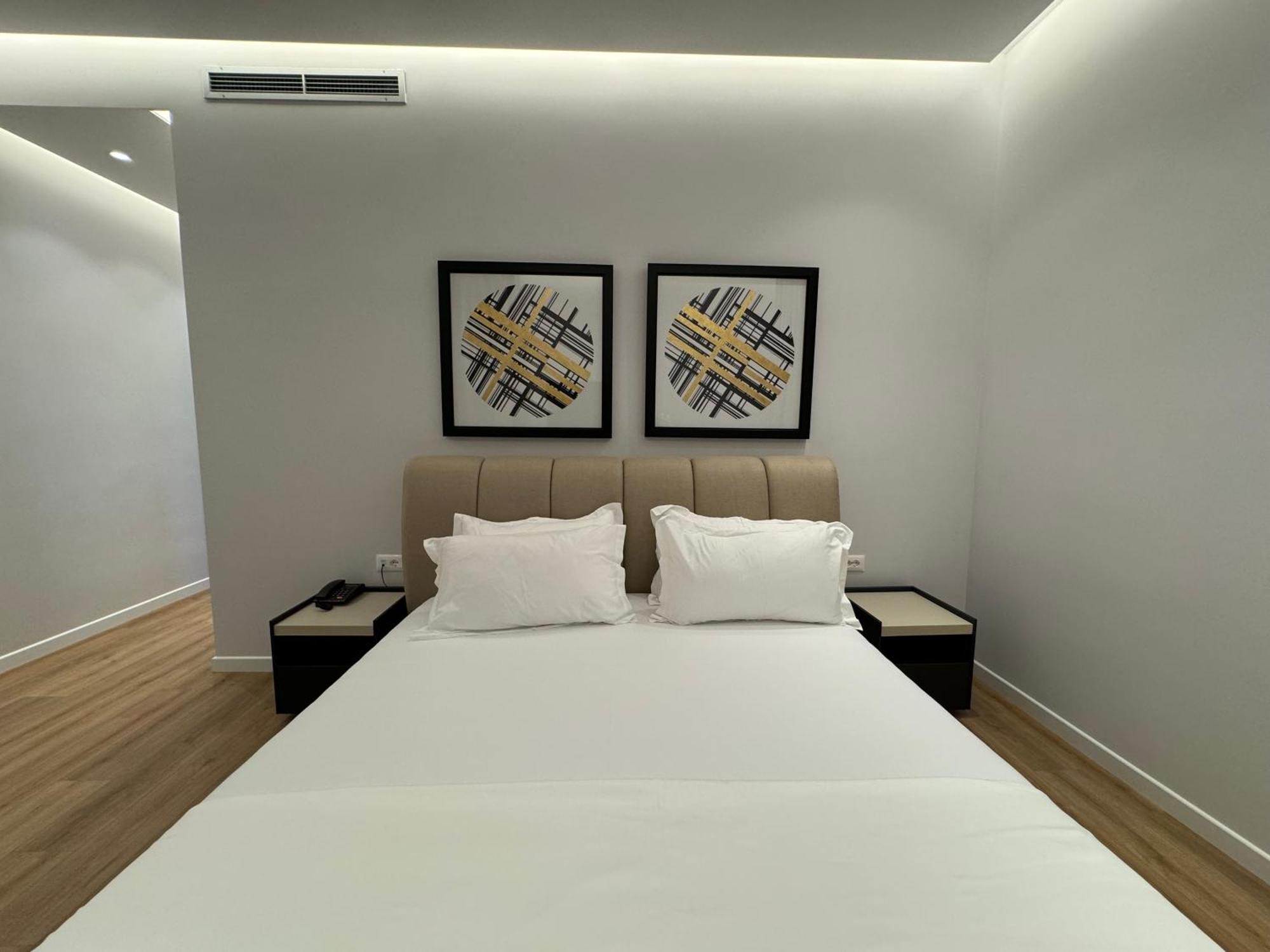 Zeus Hotel Rinas