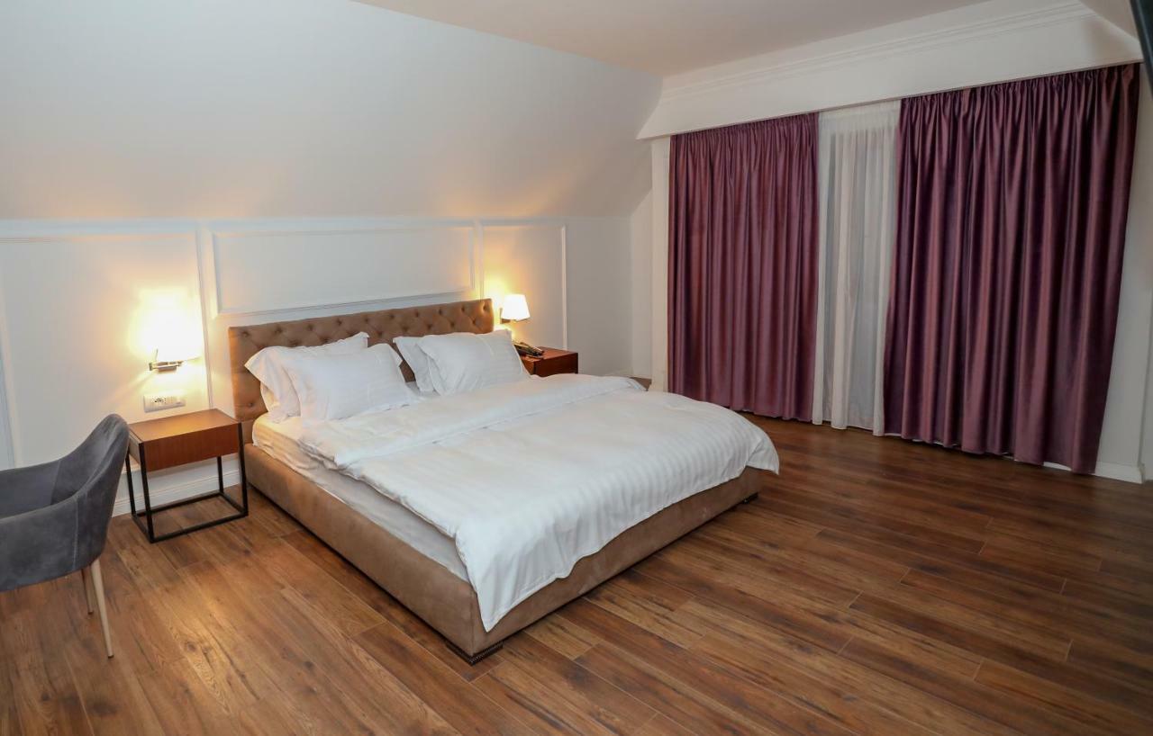 Hotel Zeus Rinas